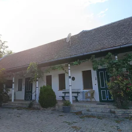 Bacchus-hof Báta